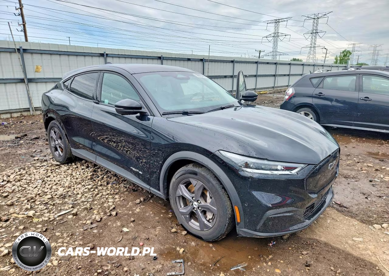 2023 Ford Mustang Mach-E Select VIN:3FMTK1S57PMA89834 - 4