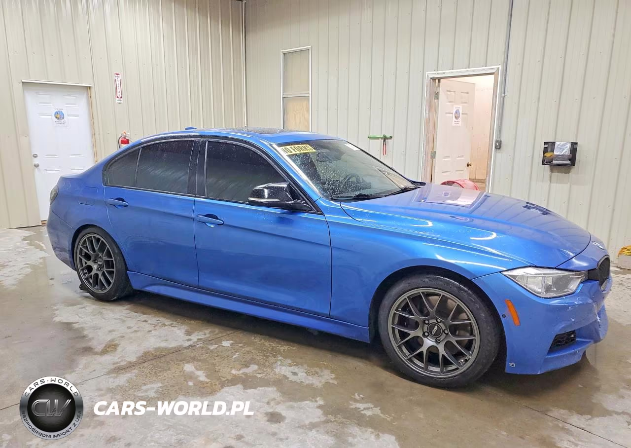 2013 BMW 335 Xi VIN:WBA3B9C59DF585664 - 4