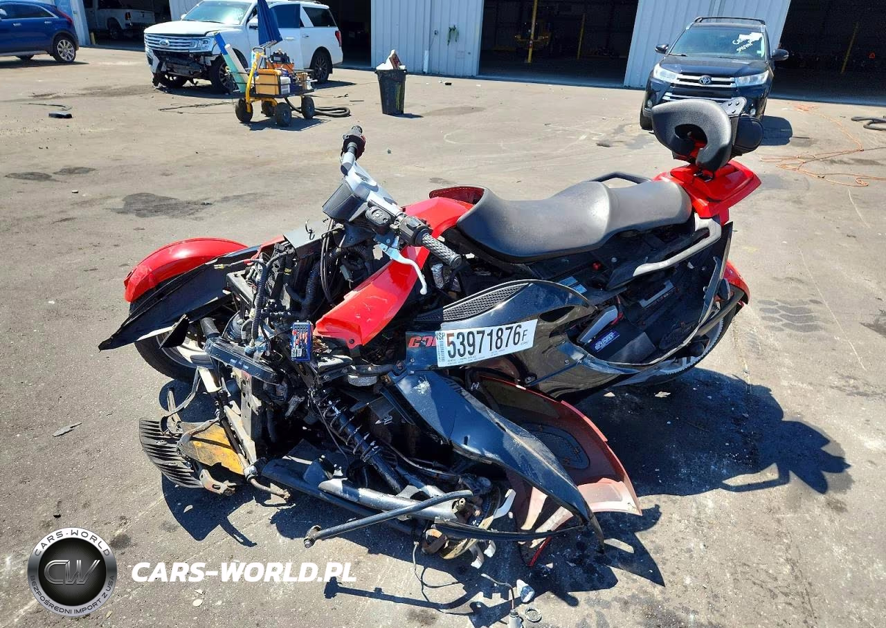 2009 Can-Am Spyder Roadster Rs VIN:2BXJAHA189V000197 - 3