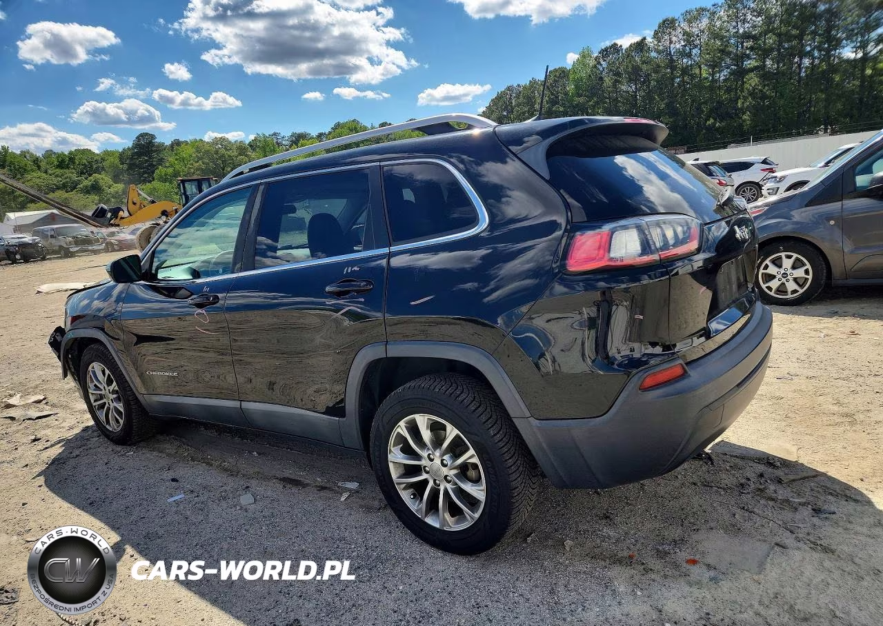 2019 Jeep Cherokee Latitude Plus VIN:1C4PJLLB4KD143961 - 2