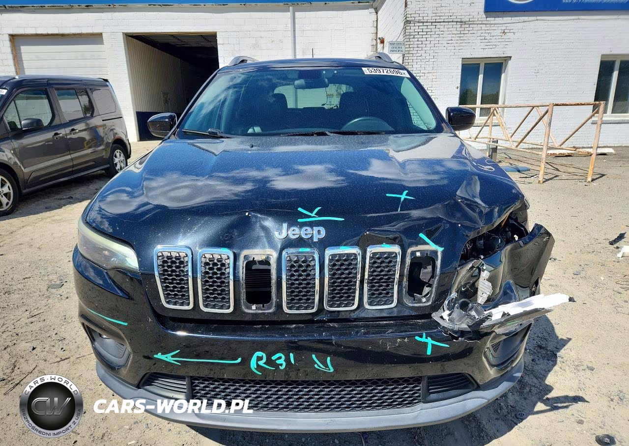 2019 Jeep Cherokee Latitude Plus VIN:1C4PJLLB4KD143961 - 5