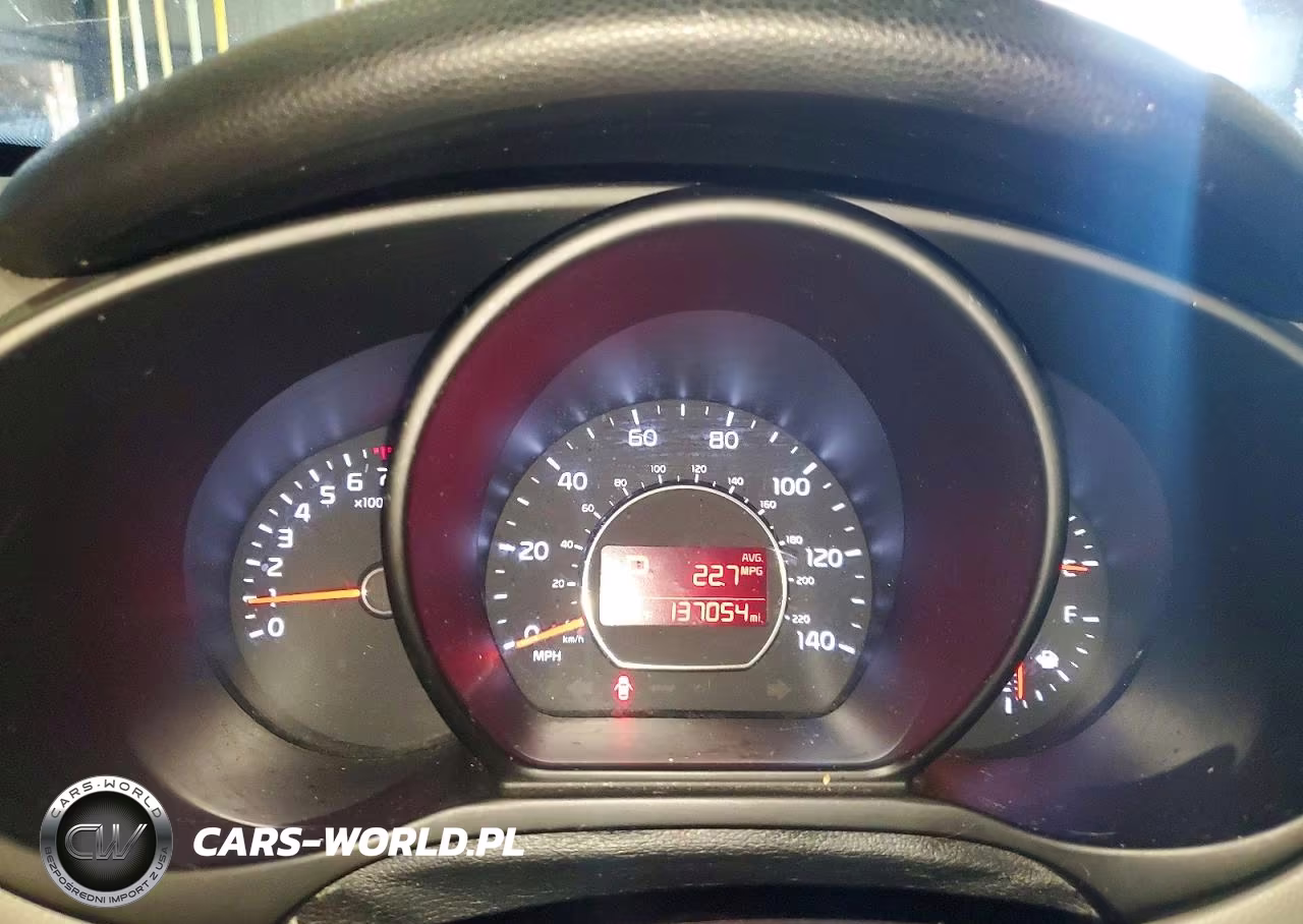 2014 Kia Soul + VIN:KNDJP3A58E7060392 - 9