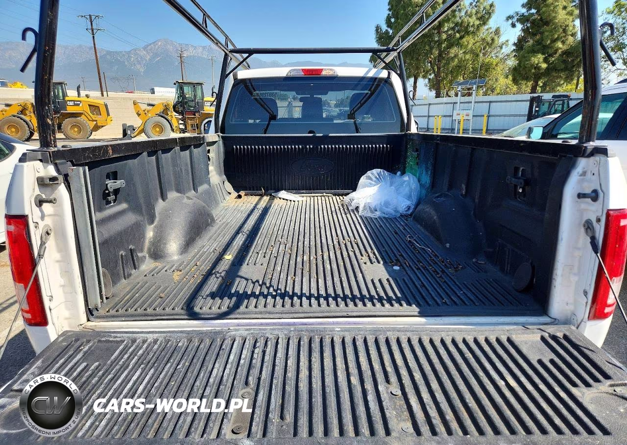 2015 Ford F150 VIN:1FTMF1C88FKE52461 - 10