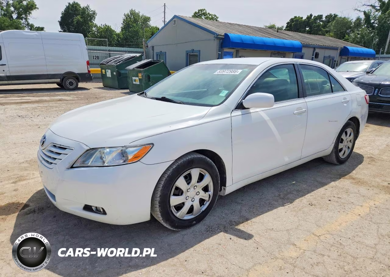 2009 Toyota Camry Le – zdjęcie 1 z 12
