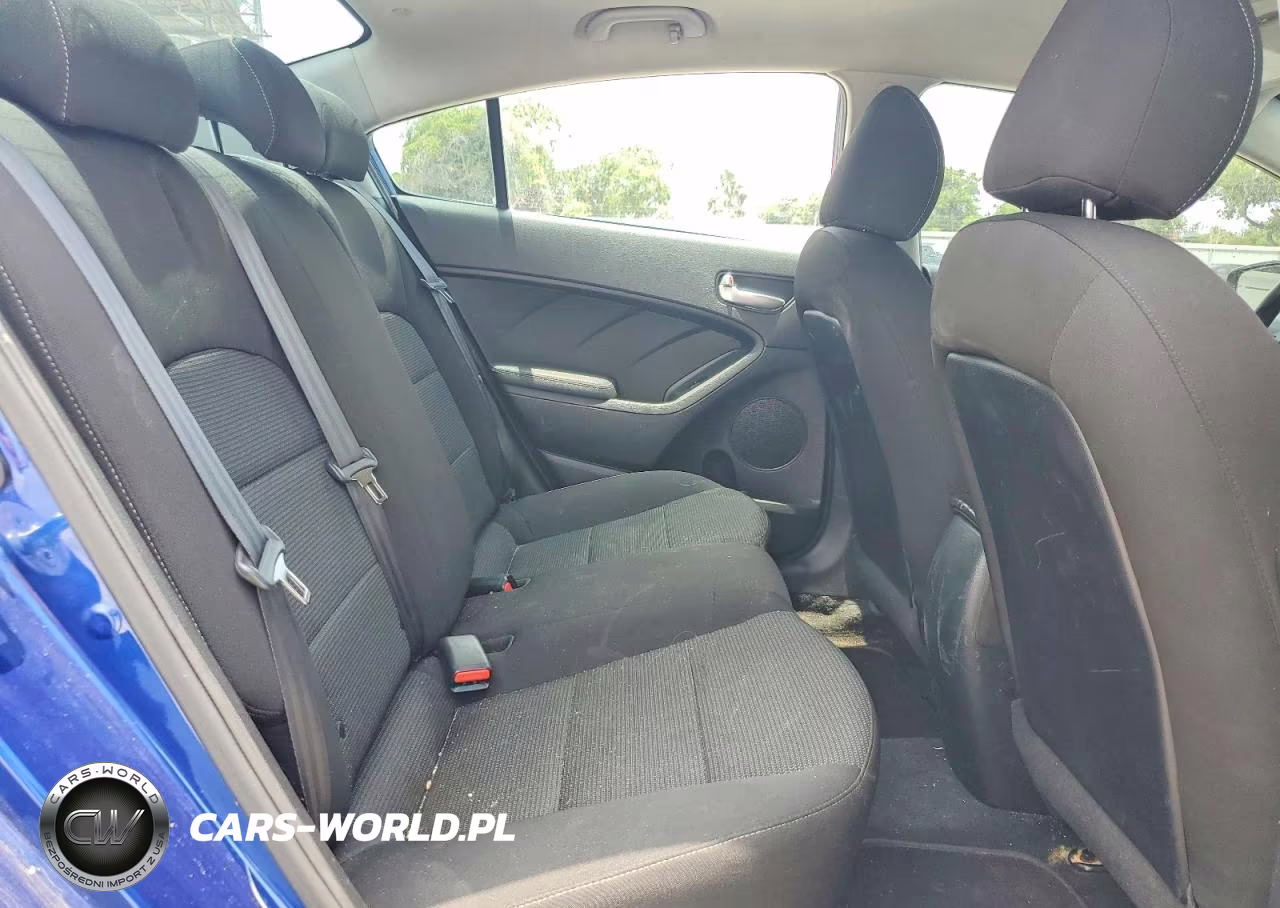 2018 Kia Forte Lx VIN:3KPFK4A77JE254840 - 10