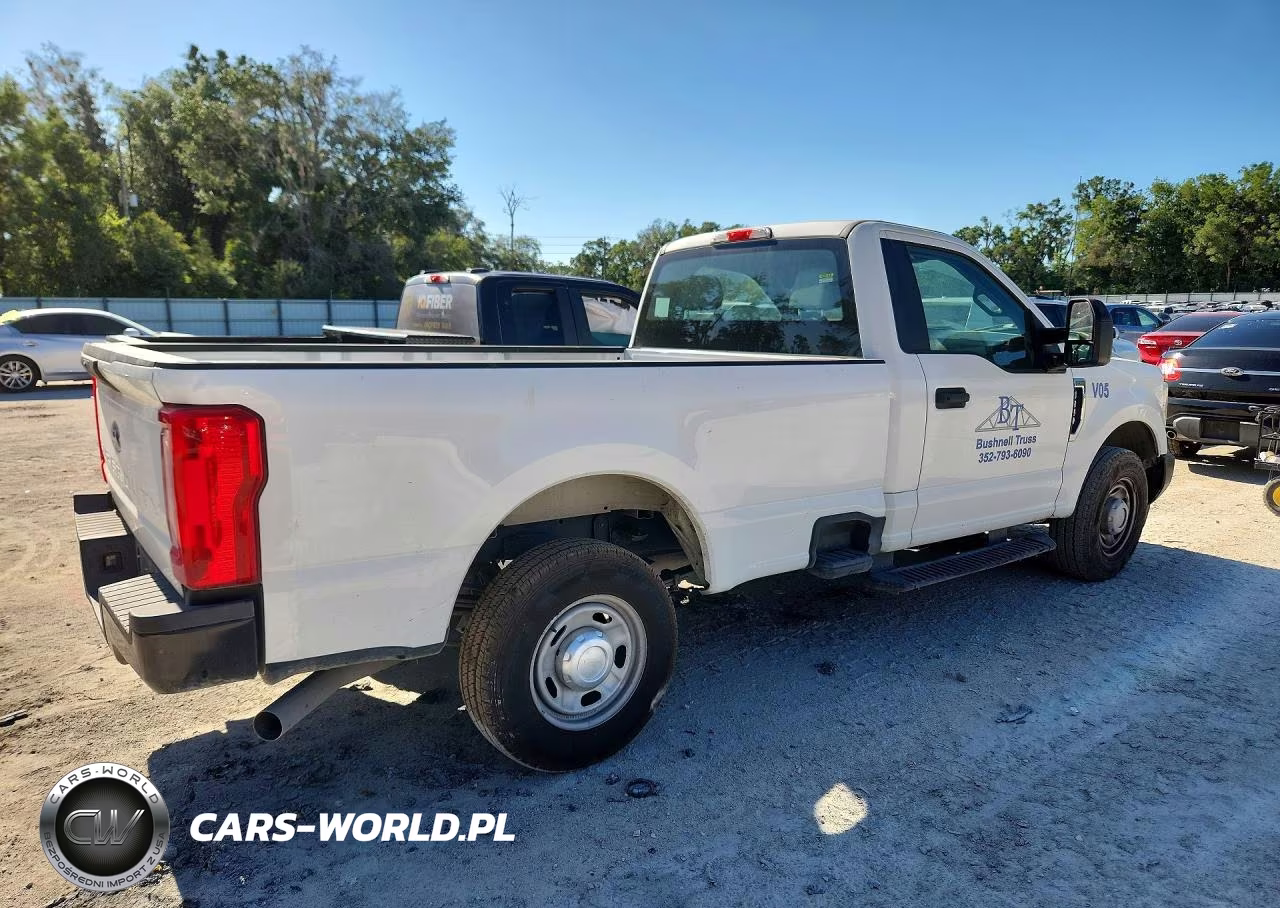 2017 Ford F250 Super Duty VIN:1FDBF2A64HEC81834 - 3