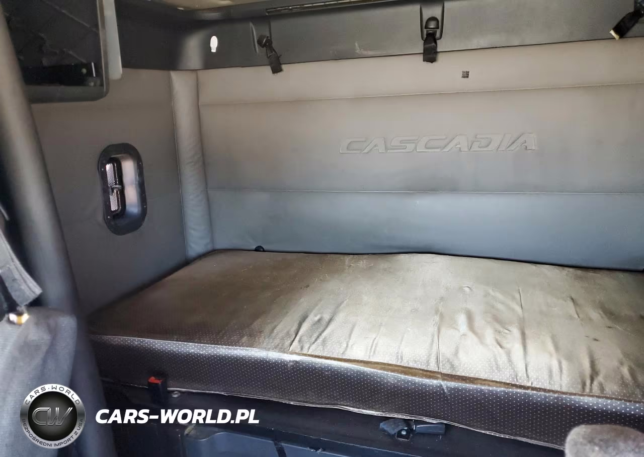 2019 Freightliner Cascadia 1 - Semi Truck VIN:3AKJHHDV7KSKB0929 - 6
