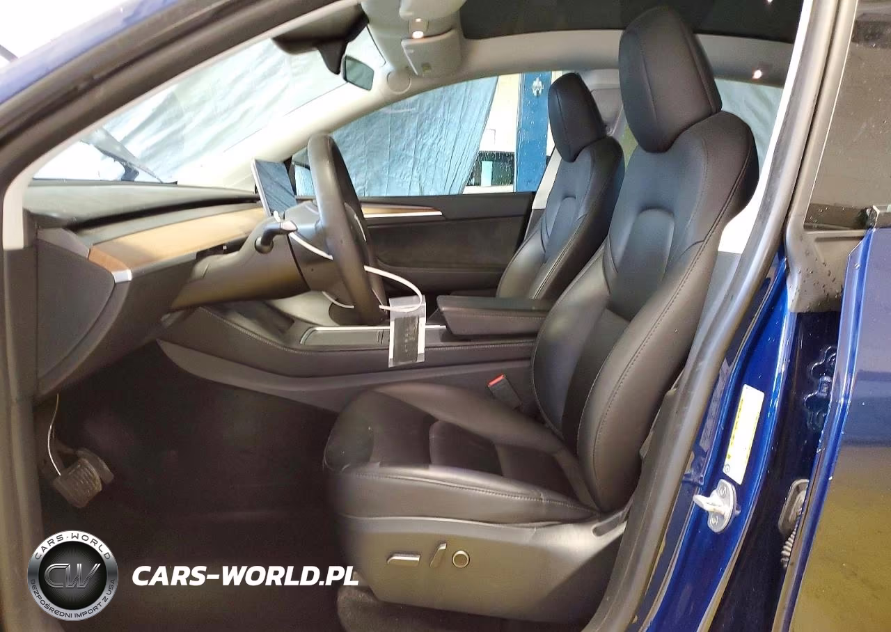 2024 Tesla Model Y VIN:7SAYGDEE6RF988123 - 7