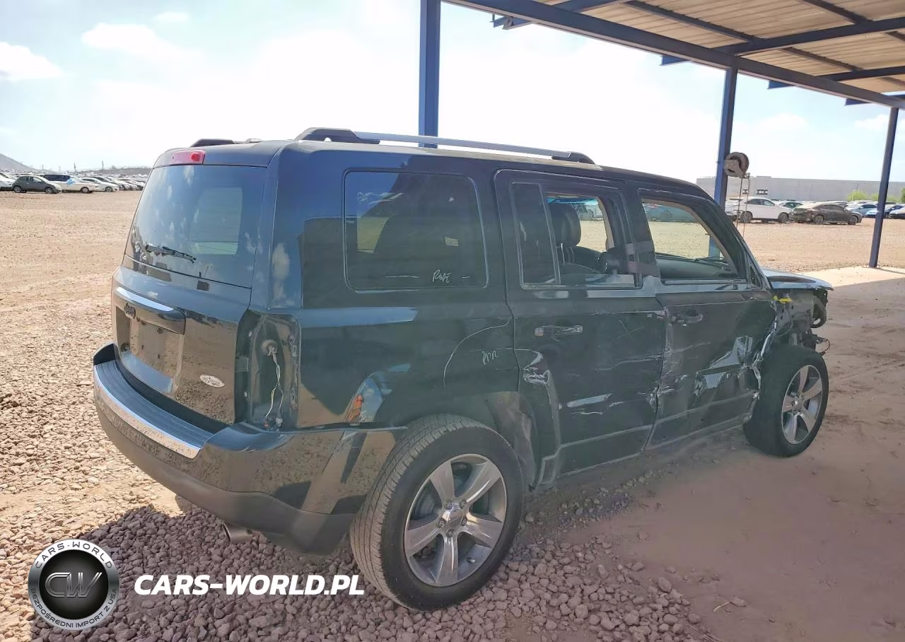 2016 Jeep Patriot Latitude VIN:1C4NJPFA4GD810245 - 3