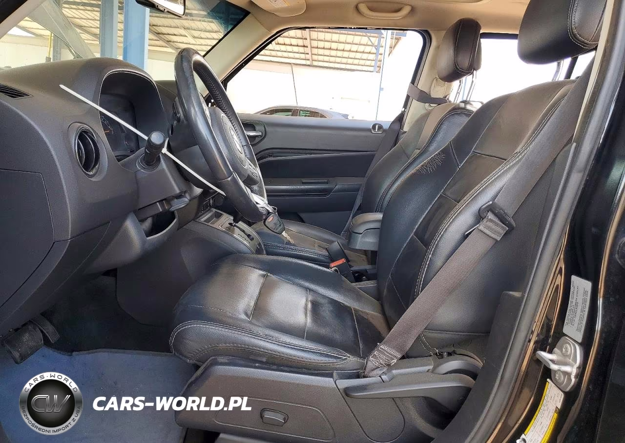2016 Jeep Patriot Latitude VIN:1C4NJPFA4GD810245 - 7