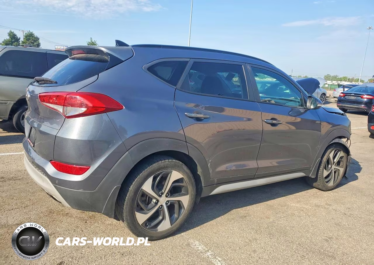 2018 Hyundai Tucson VIN:KM8J33A24JU784105 - 3