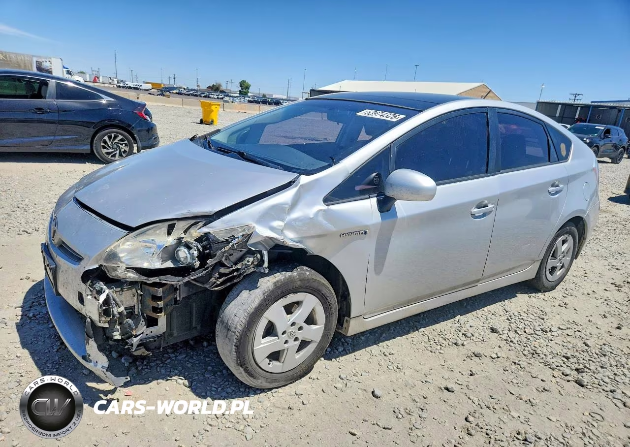 2014 Toyota Prius Three – zdjęcie 1 z 12