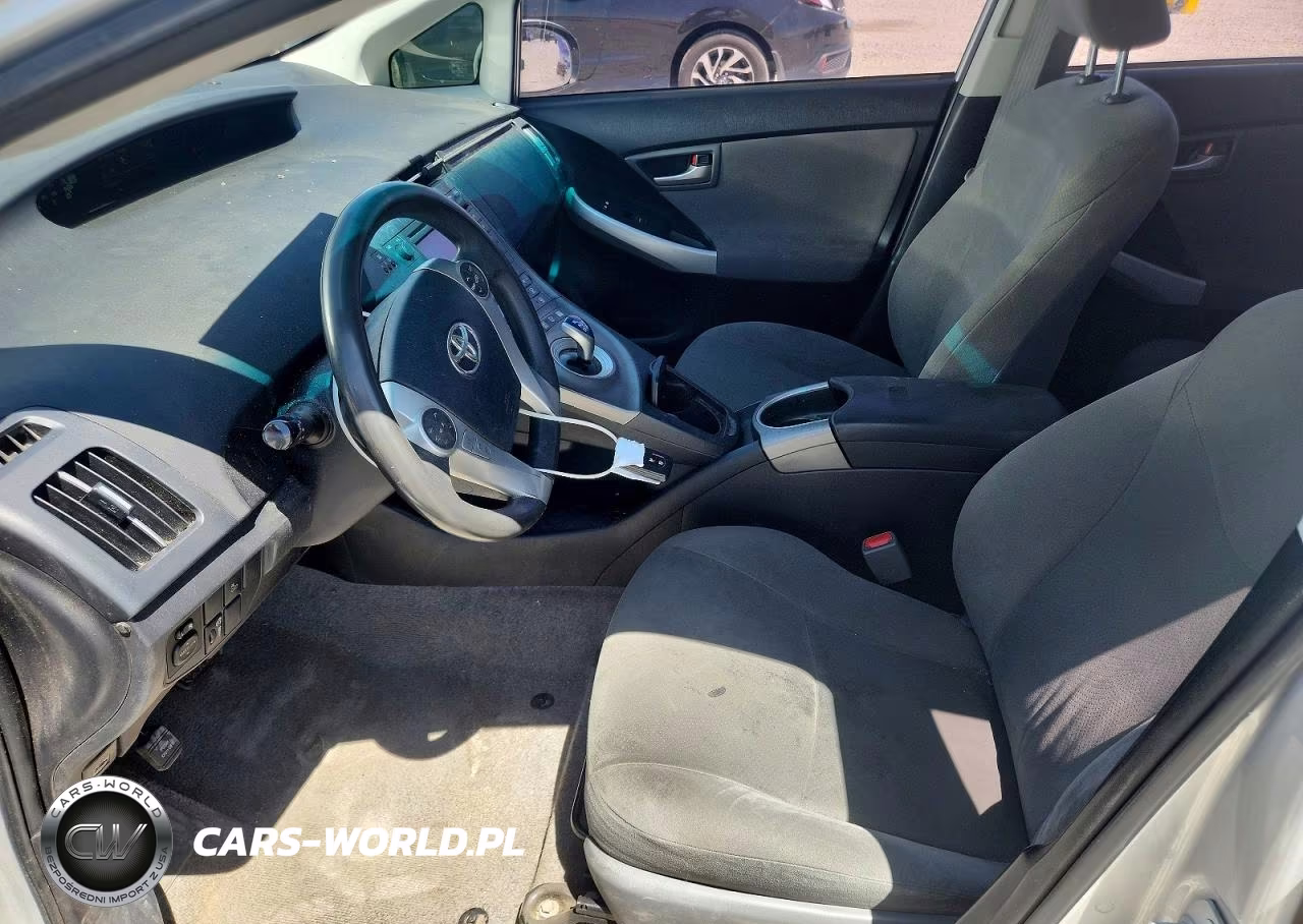 2014 Toyota Prius Three VIN:JTDKN3DU5E1773878 - 7
