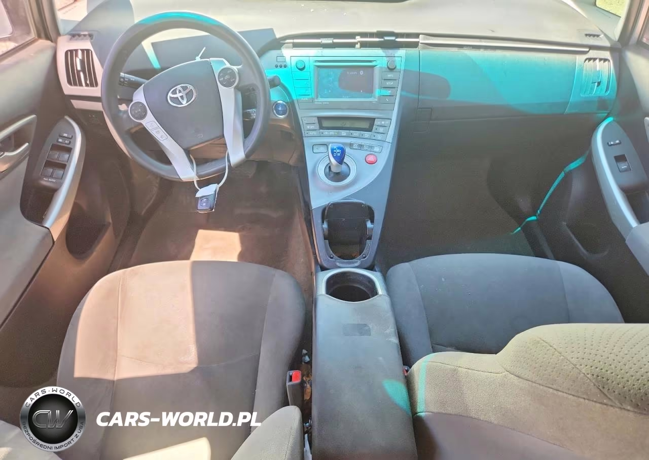2014 Toyota Prius Three VIN:JTDKN3DU5E1773878 - 8