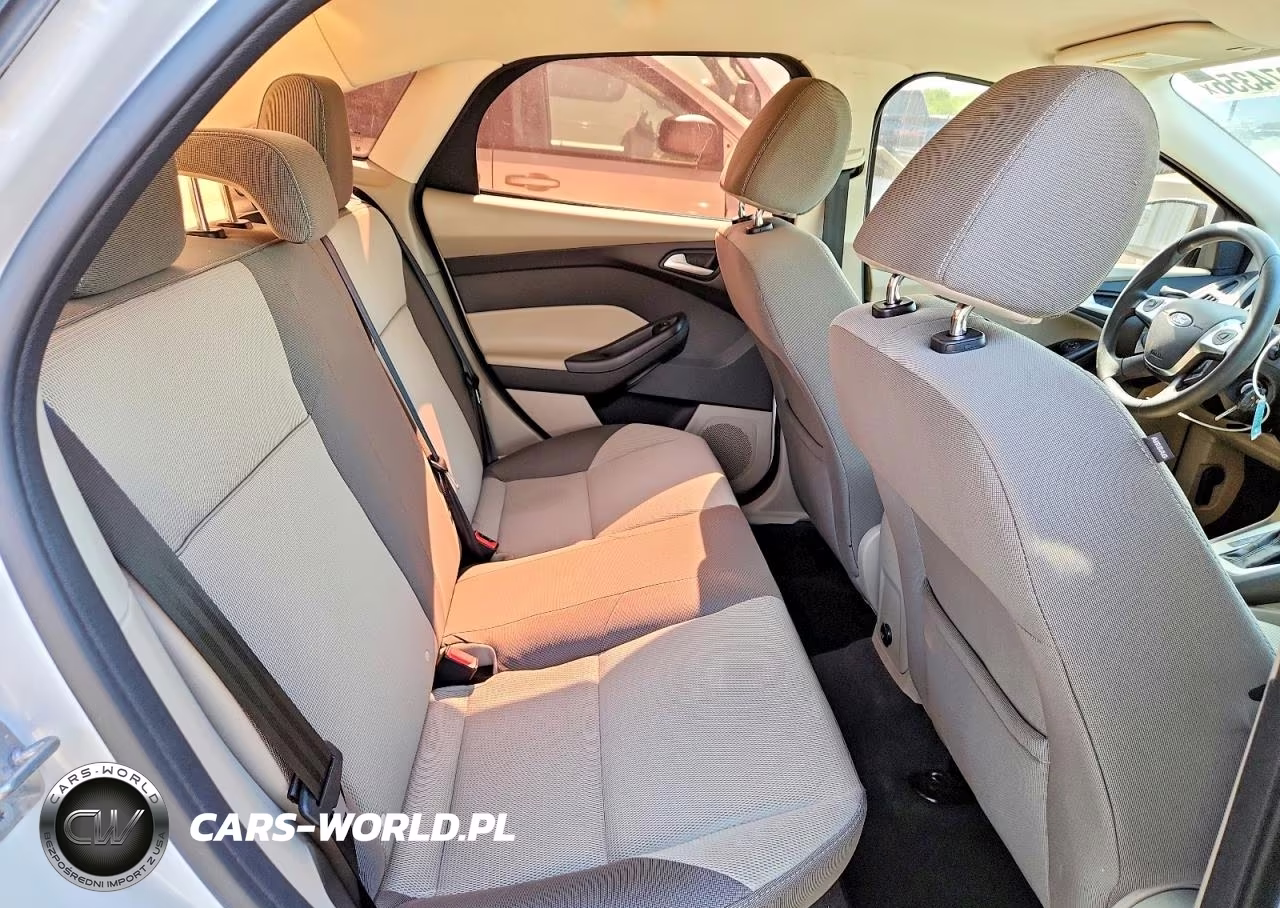 2013 Ford Focus Se VIN:1FADP3F25DL351827 - 10