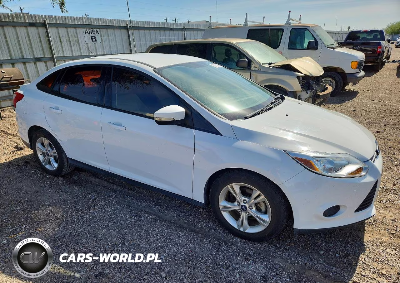 2013 Ford Focus Se VIN:1FADP3F25DL351827 - 4