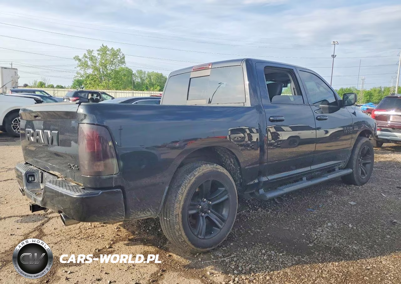 2018 Ram 1500 Sport VIN:1C6RR7MT8JS129899 - 3