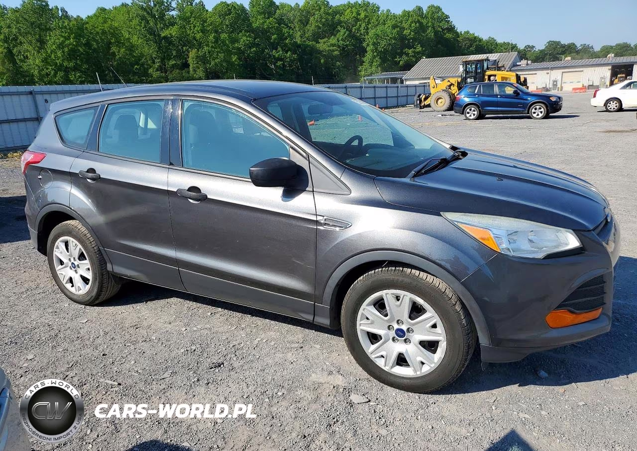 2015 Ford Escape S VIN:1FMCU0F76FUB23983 - 4
