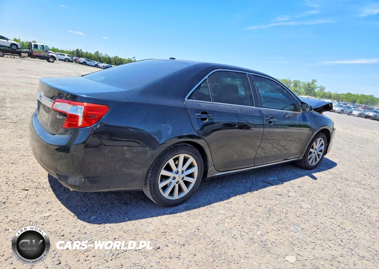 2014 Toyota Camry Xle VIN:4T1BF1FK5EU466427 - 3