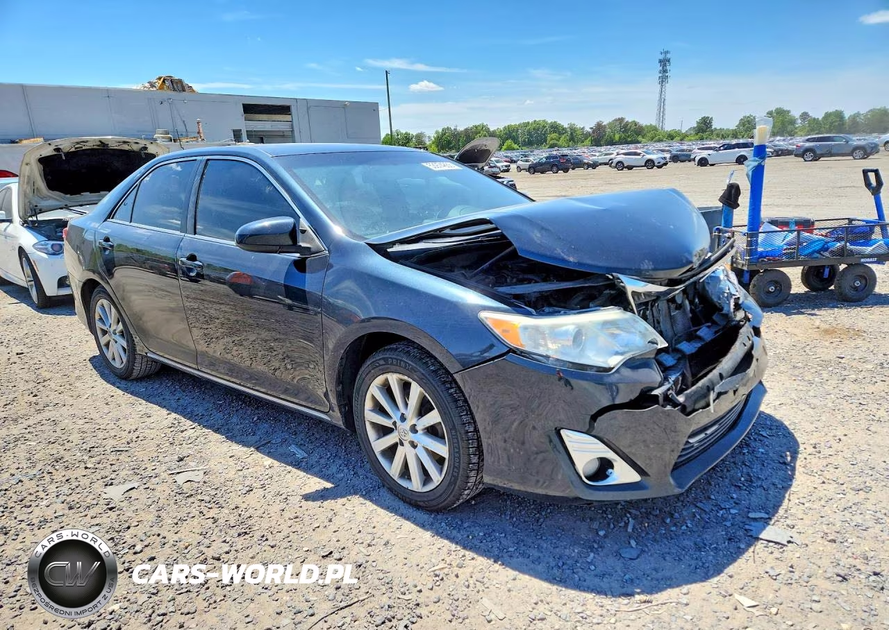 2014 Toyota Camry Xle VIN:4T1BF1FK5EU466427 - 4