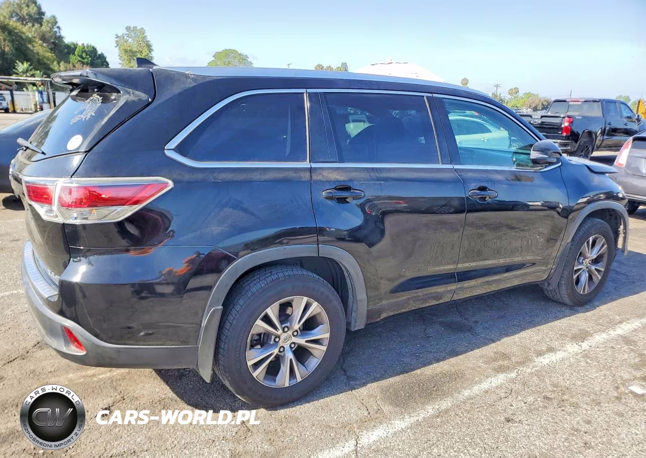 2015 Toyota Highlander Xle VIN:5TDJKRFH4FS145399 - 3