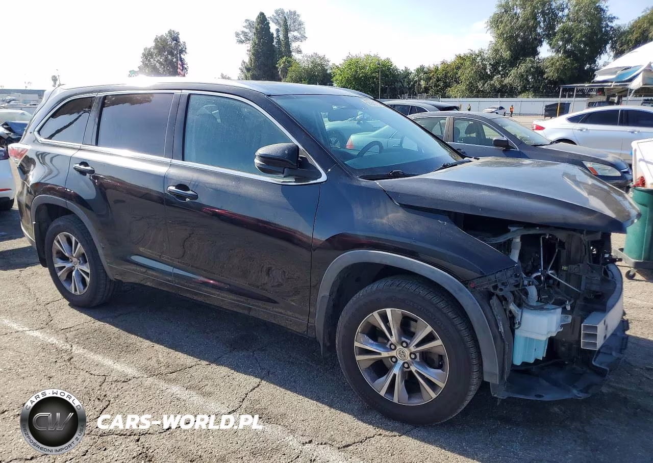 2015 Toyota Highlander Xle VIN:5TDJKRFH4FS145399 - 4
