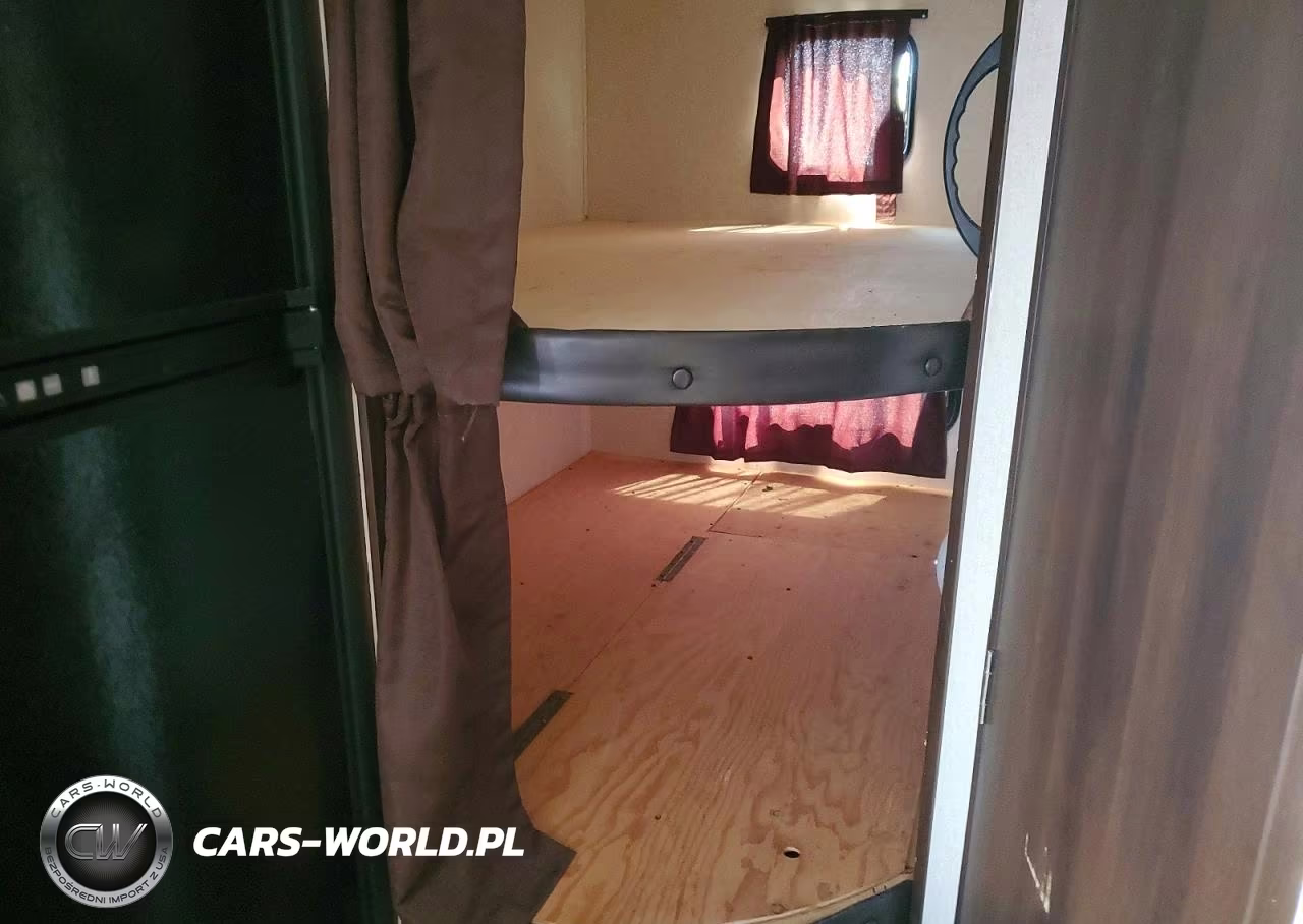 2019 Jayco Jay Flight Slx Camper VIN:1UJBJ0BN4K17R0091 - 8