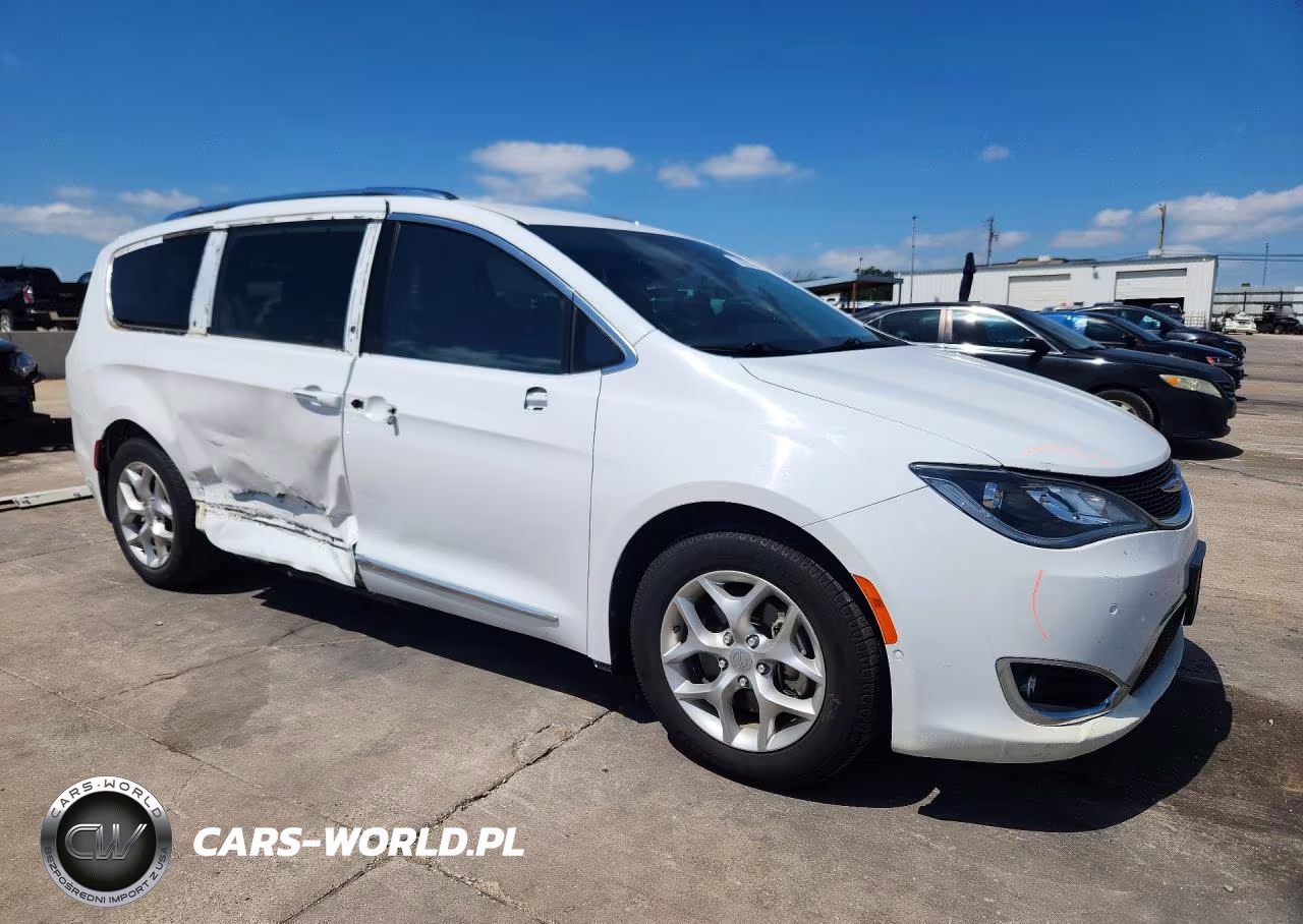 2019 Chrysler Pacifica Touring L Plus VIN:2C4RC1EG7KR549956 - 4