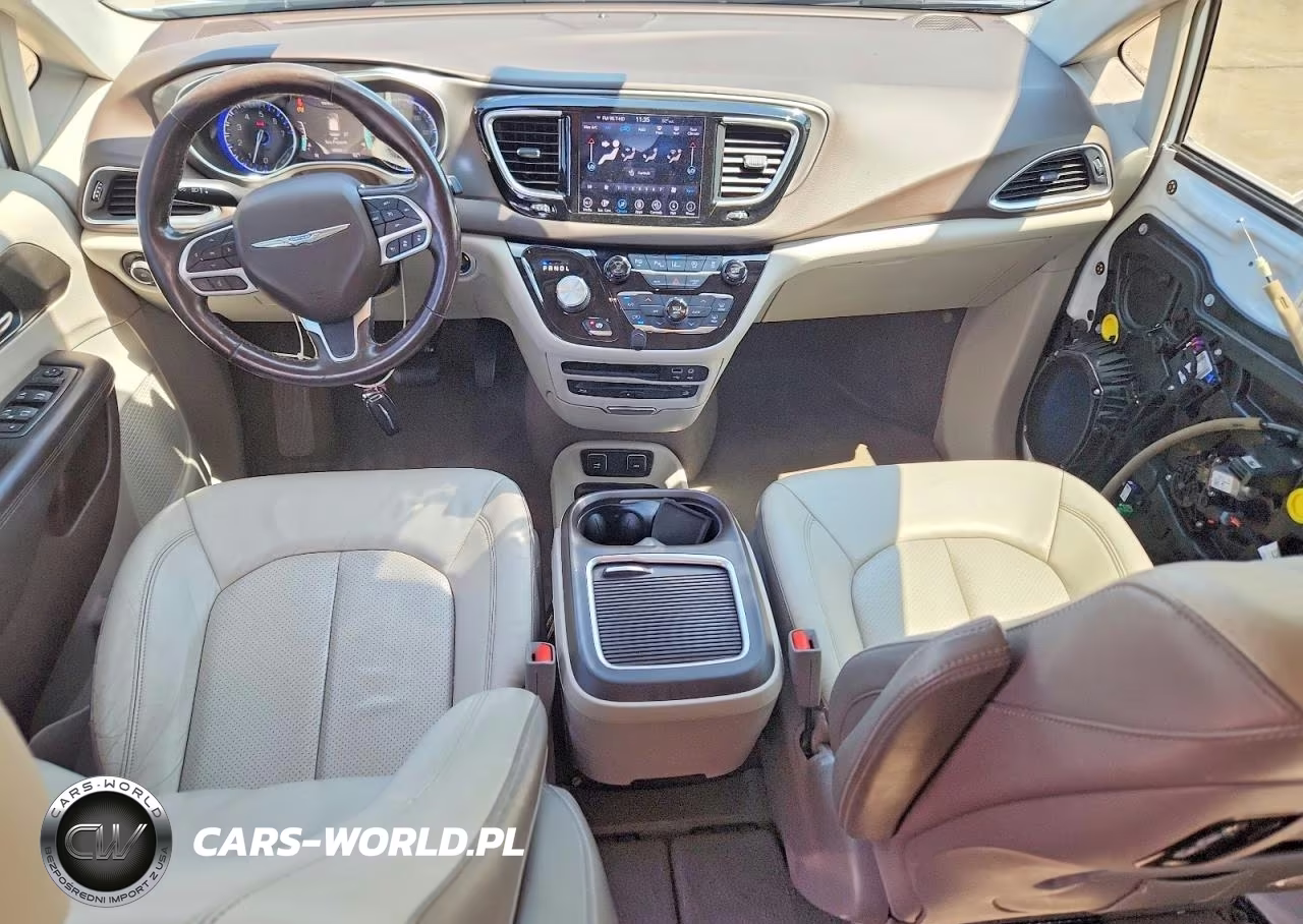 2019 Chrysler Pacifica Touring L Plus VIN:2C4RC1EG7KR549956 - 8