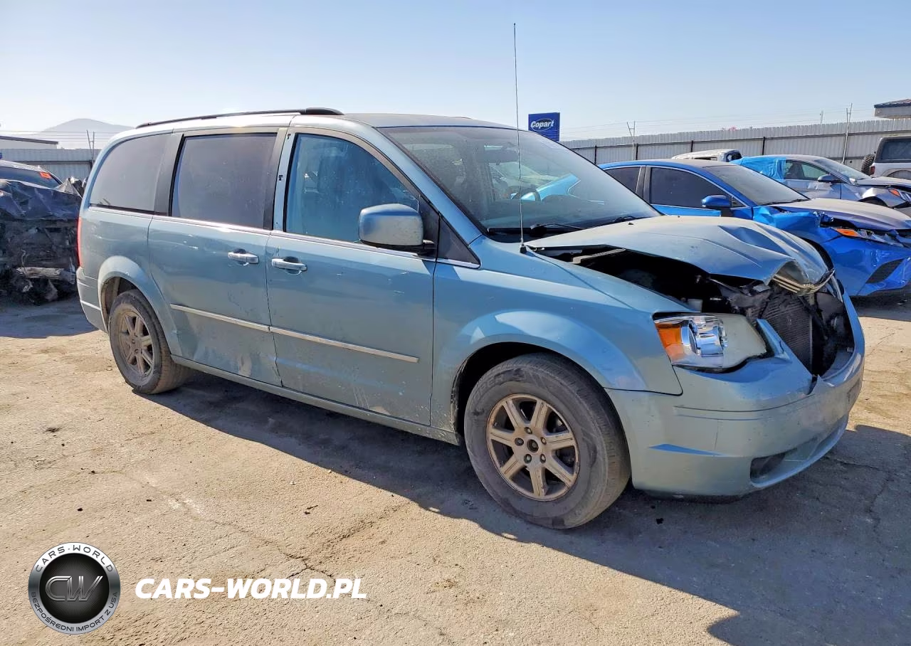 2010 Chrysler Town & Country Touring VIN:2A4RR5D17AR243514 - 4