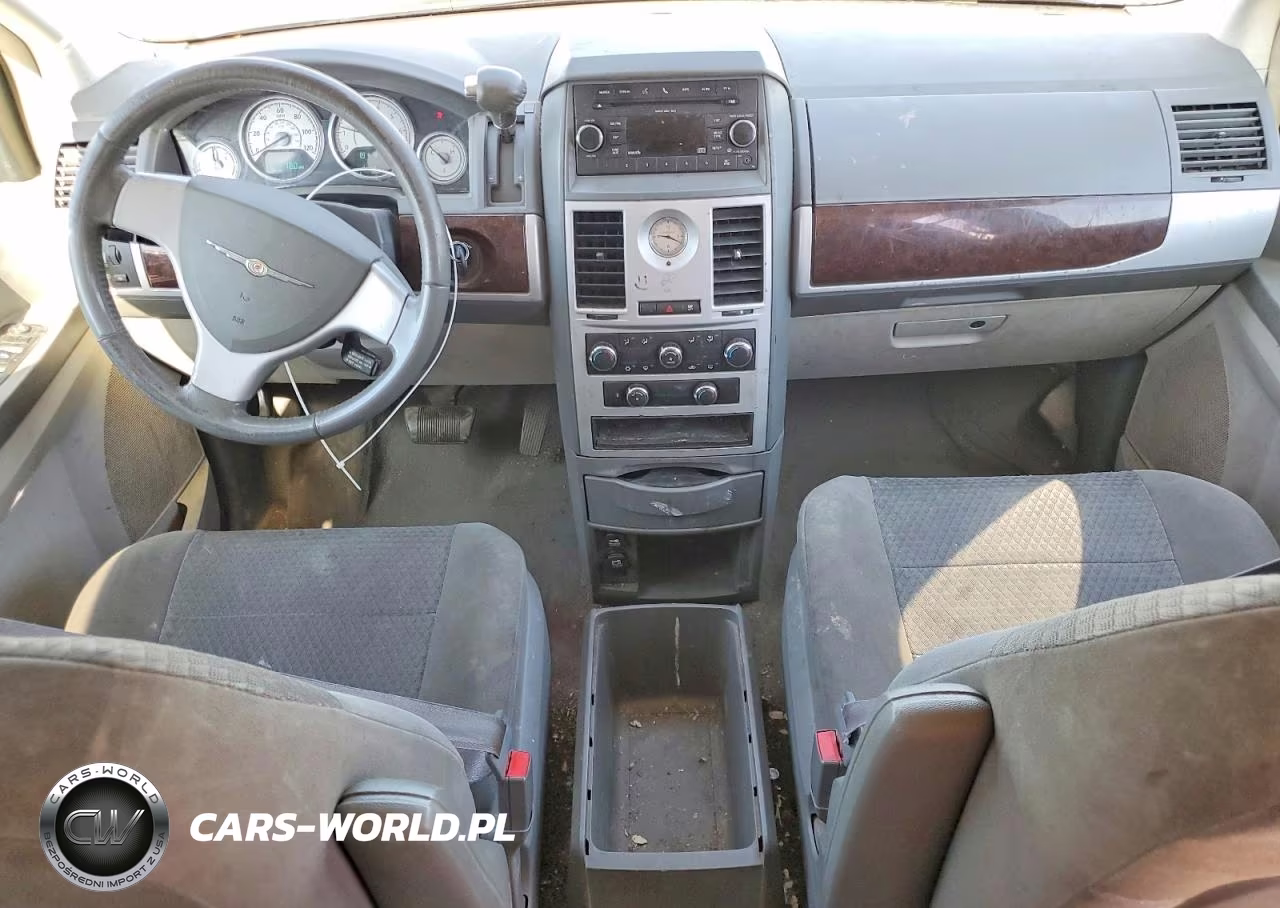 2010 Chrysler Town & Country Touring VIN:2A4RR5D17AR243514 - 8