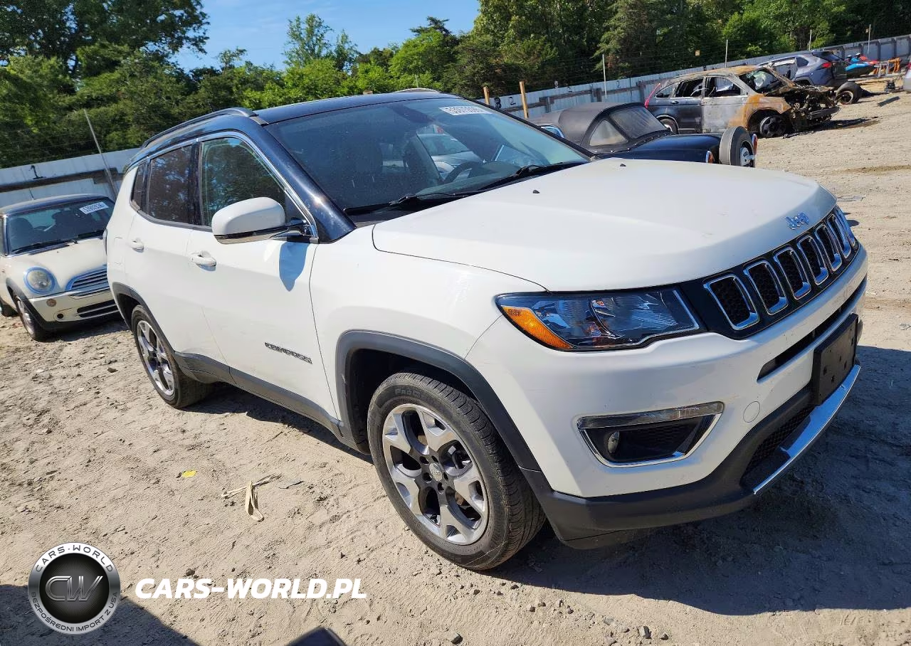 2018 Jeep Compass VIN:3C4NJCCB6JT240305 - 4