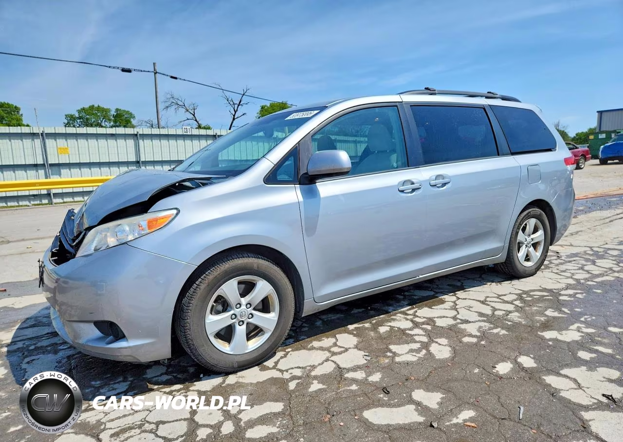 2014 Toyota Sienna Le