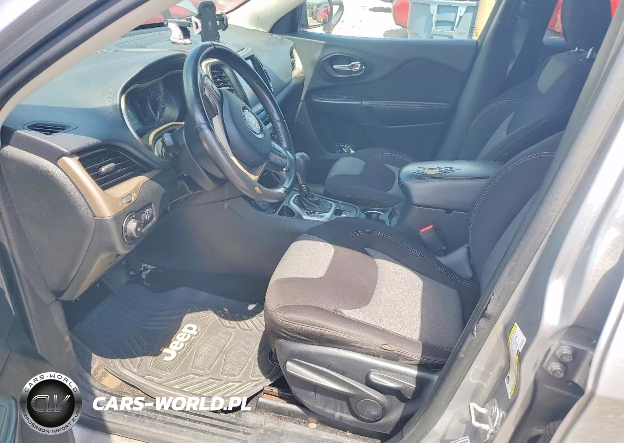 2014 Jeep Cherokee Latitude VIN:1C4PJLCB0EW292716 - 7