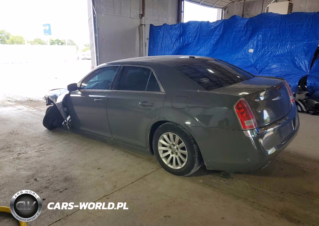 2012 Chrysler 300 VIN:2C3CCAAG7CH312715 - 2