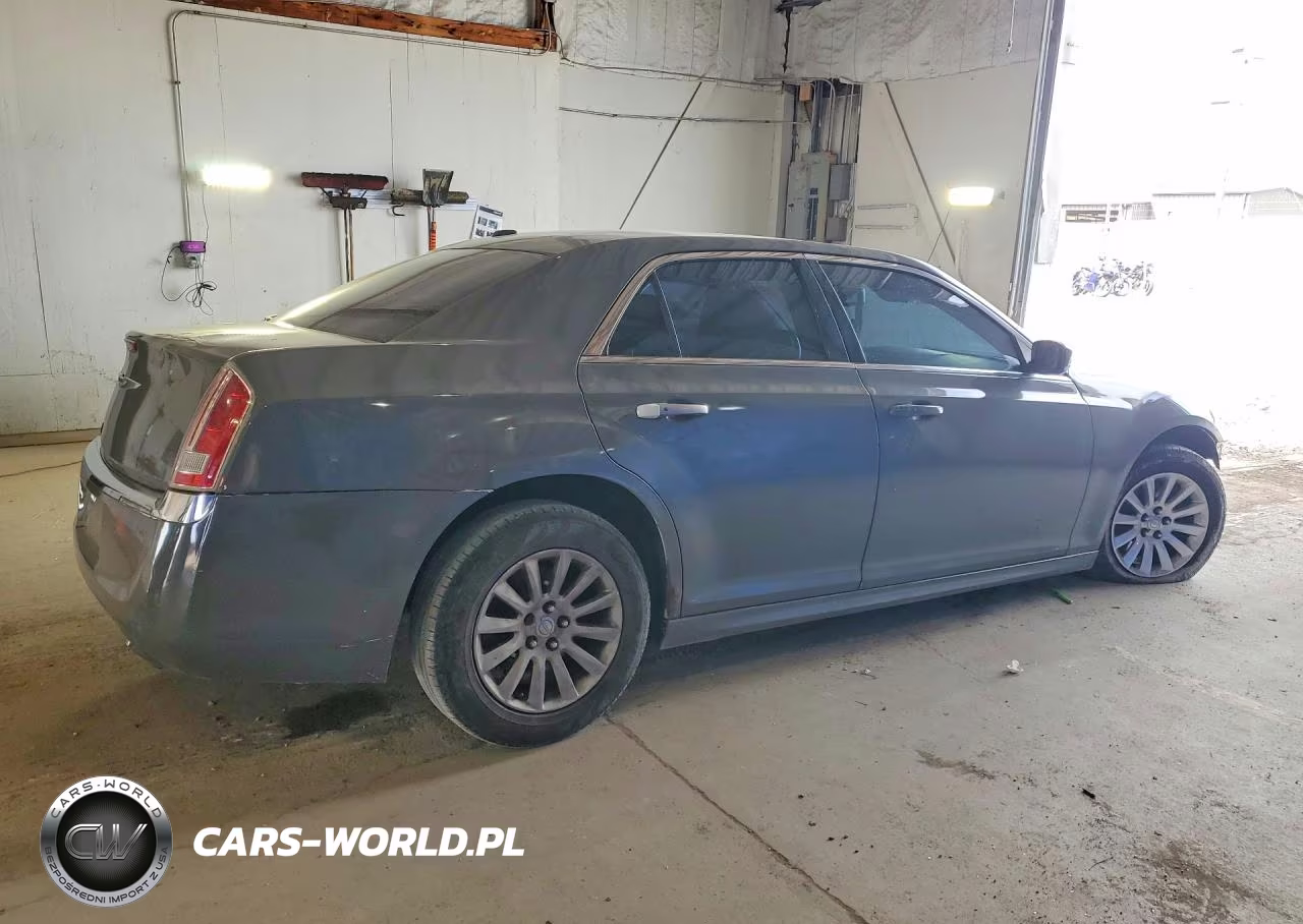 2012 Chrysler 300 VIN:2C3CCAAG7CH312715 - 3