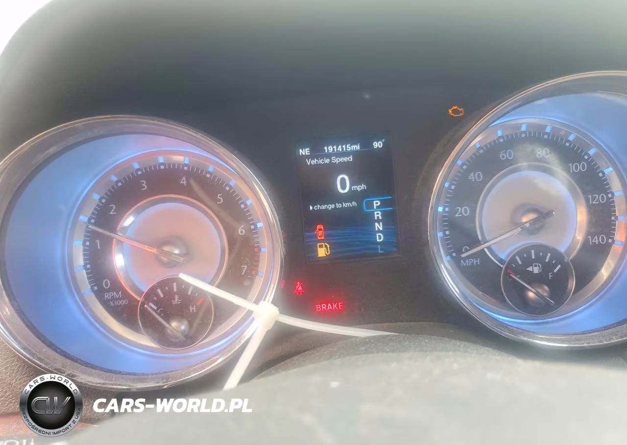 2012 Chrysler 300 VIN:2C3CCAAG7CH312715 - 9