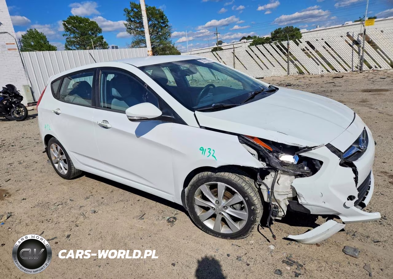 2013 Hyundai Accent Se VIN:KMHCU5AE7DU070274 - 4