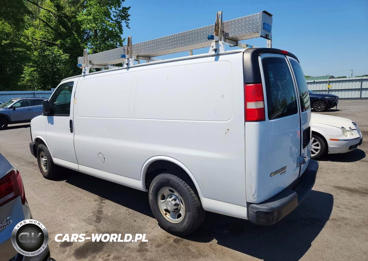 2015 Chevrolet Express G2500 VIN:1GCWGFCG0F1114181 - 2