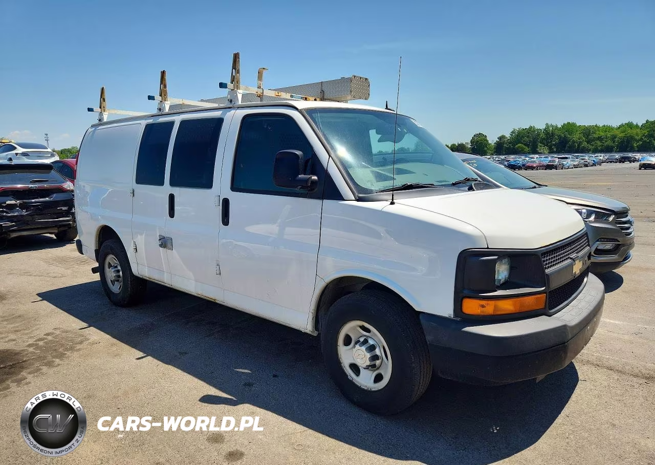2015 Chevrolet Express G2500 VIN:1GCWGFCG0F1114181 - 4