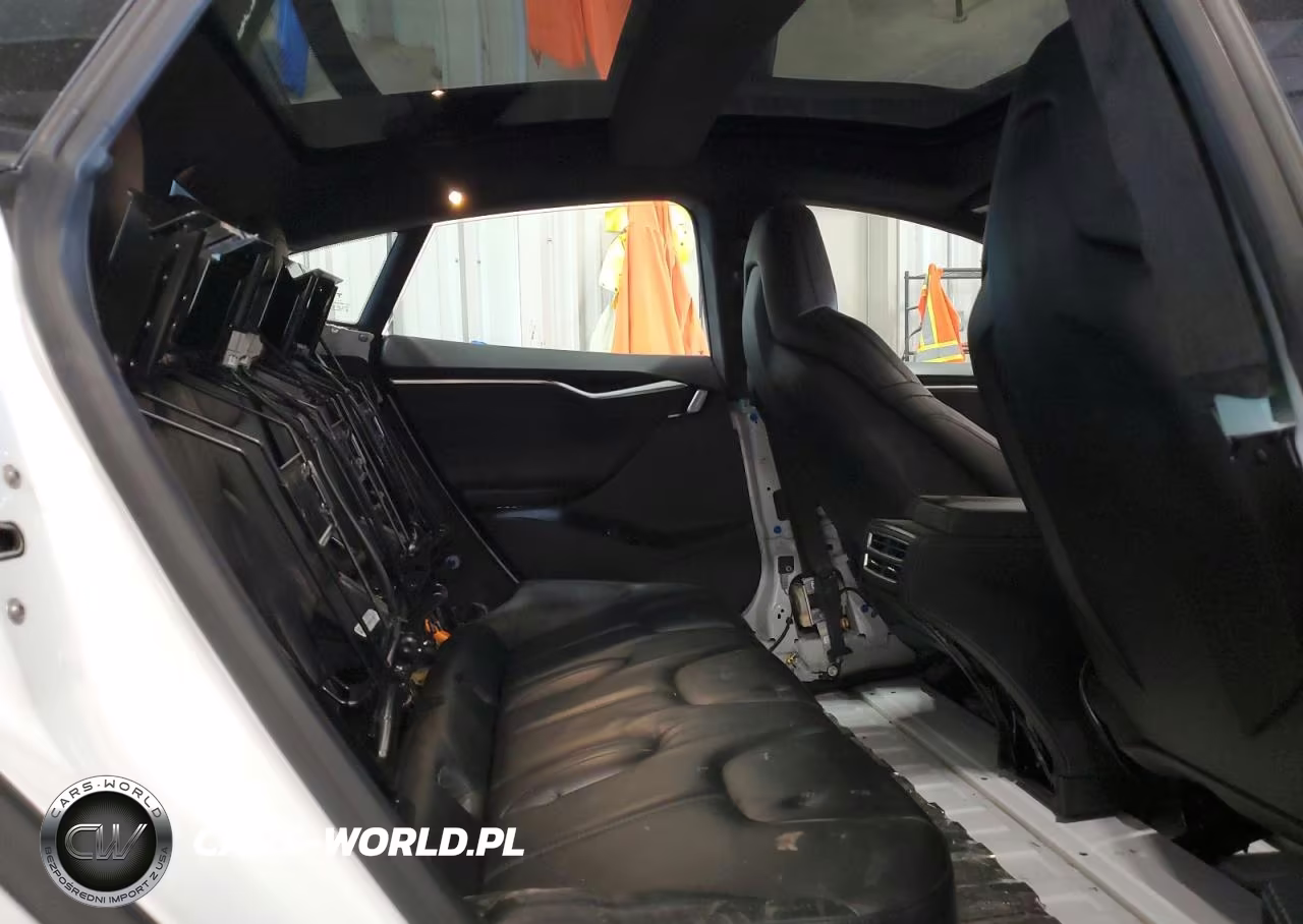 2016 Tesla Model S VIN:5YJSA1E25GF128509 - 10