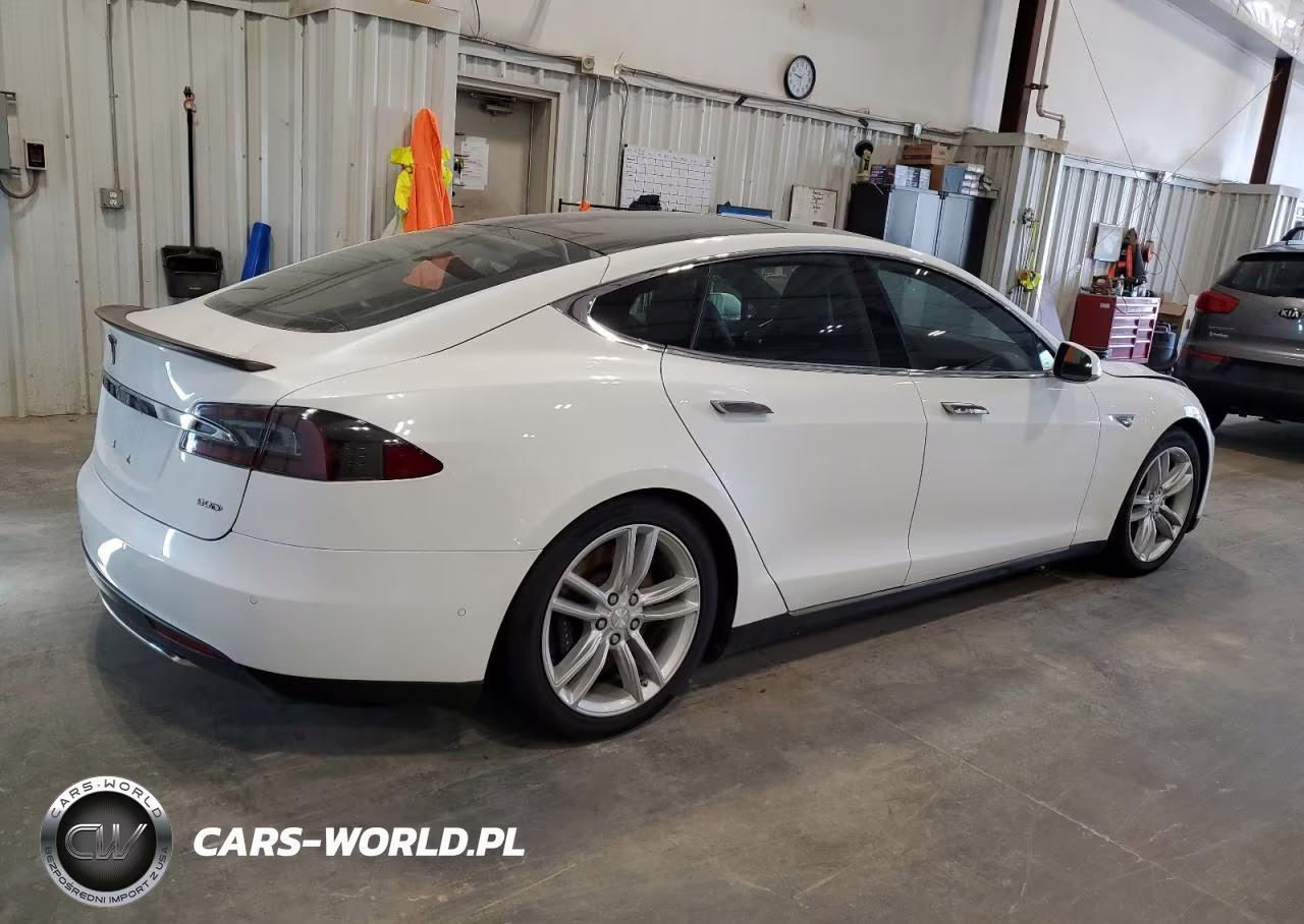 2016 Tesla Model S VIN:5YJSA1E25GF128509 - 3