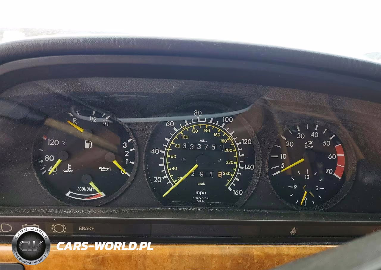 1983 Mercedes-Benz 380 Sec VIN:WDBCA43A8DB003971 - 9