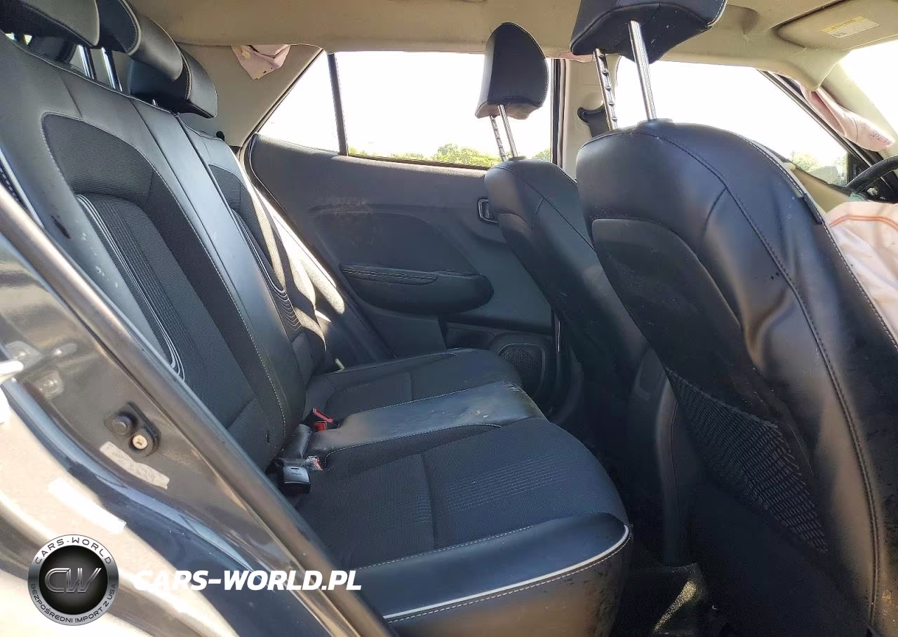 2023 Hyundai Venue Limited VIN:KMHRC8A32PU258766 - 11