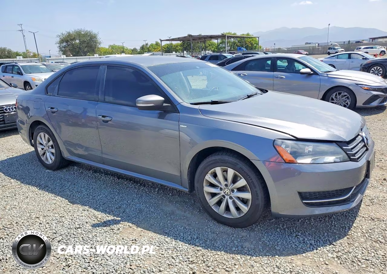 2014 Volkswagen Passat S VIN:1VWAT7A38EC070264 - 4