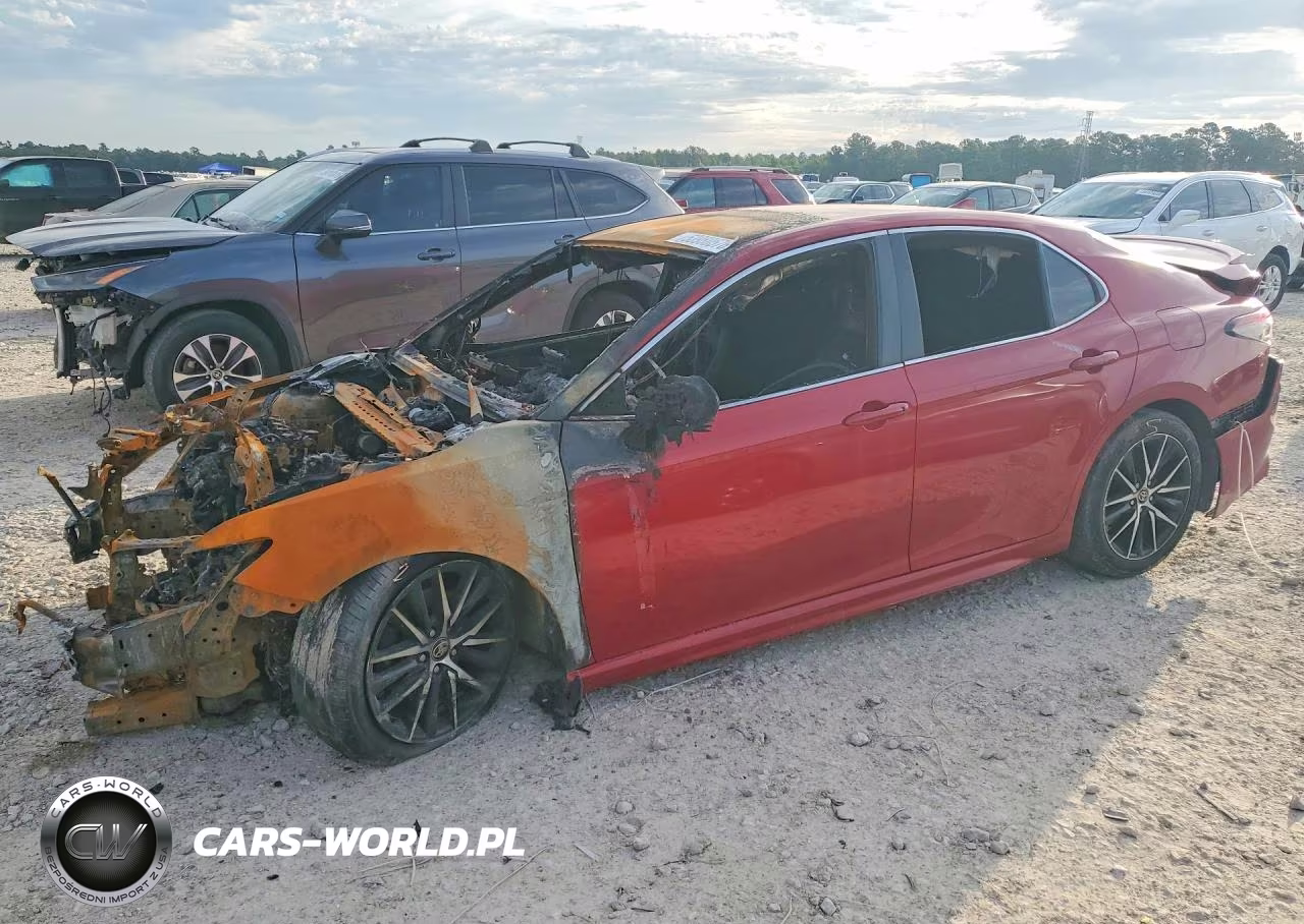 2022 Toyota Camry – zdjęcie 1 z 12