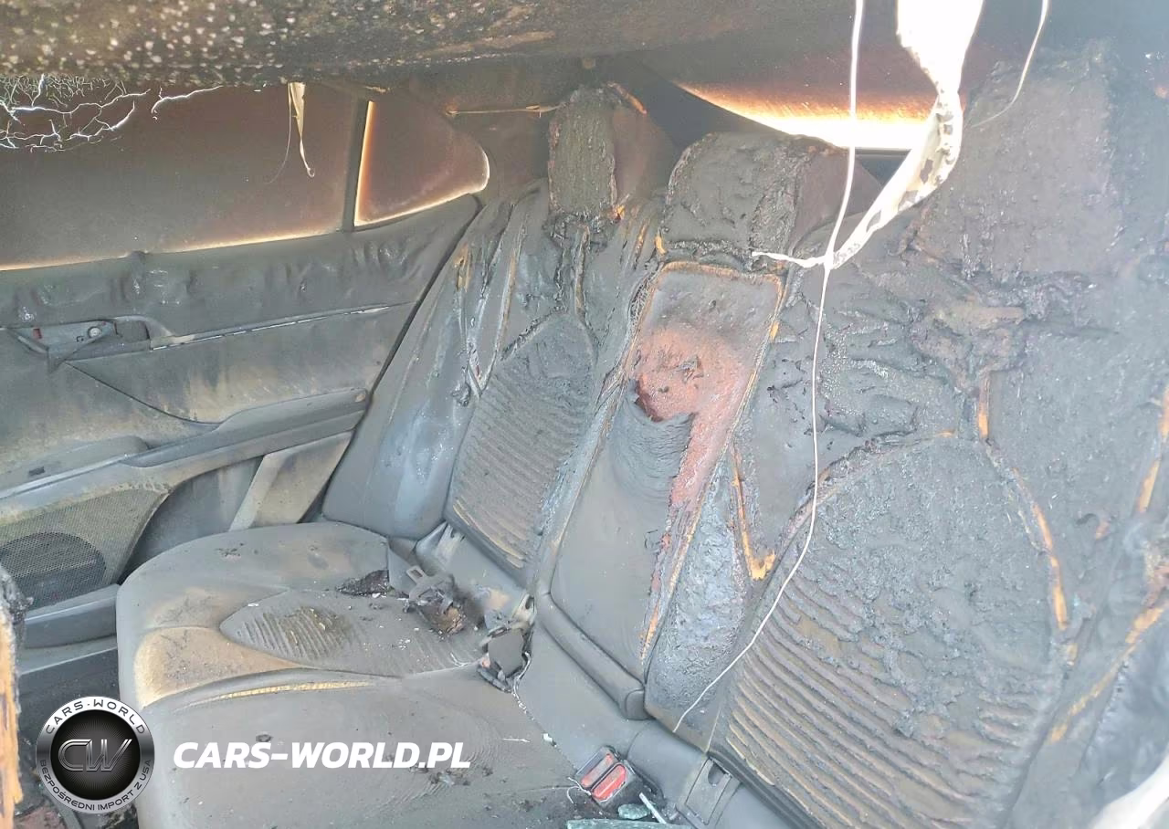 2022 Toyota Camry VIN:4T1T11AK0NU007431 - 10