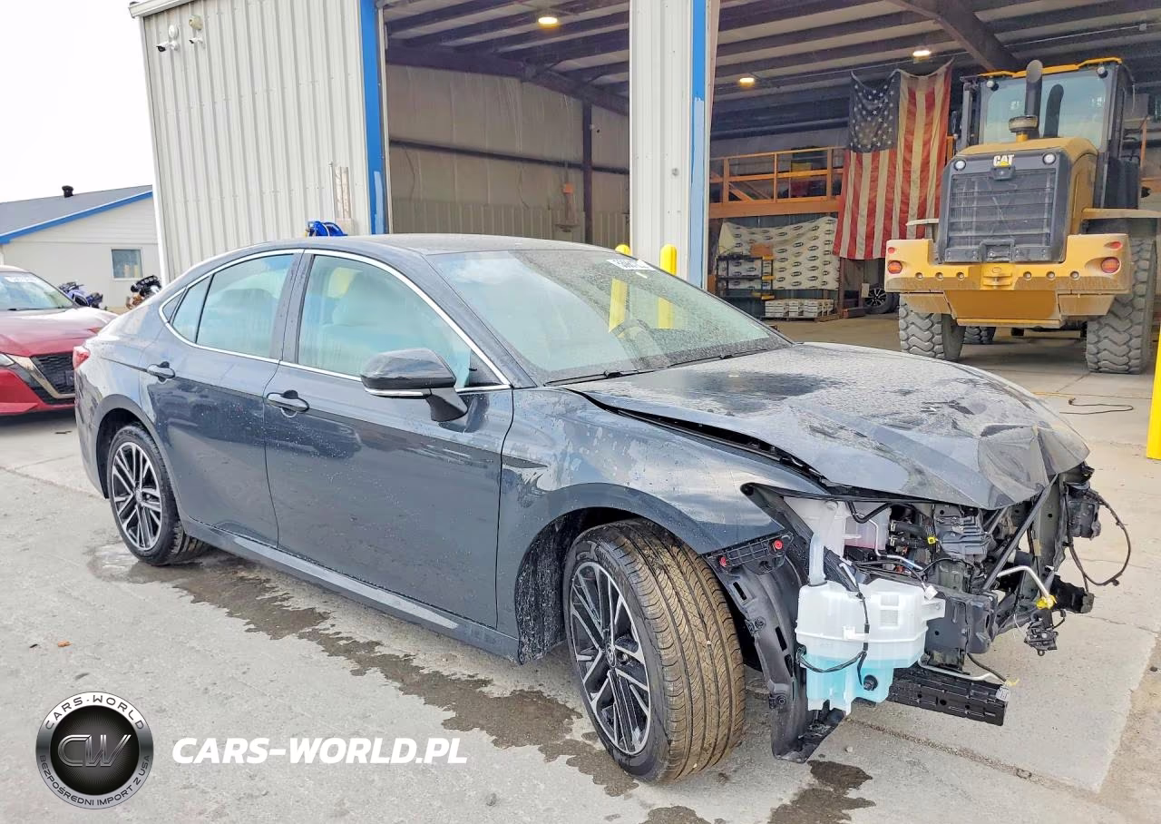2026 Toyota Camry Xle VIN:4T1DAACK5TU728892 - 4