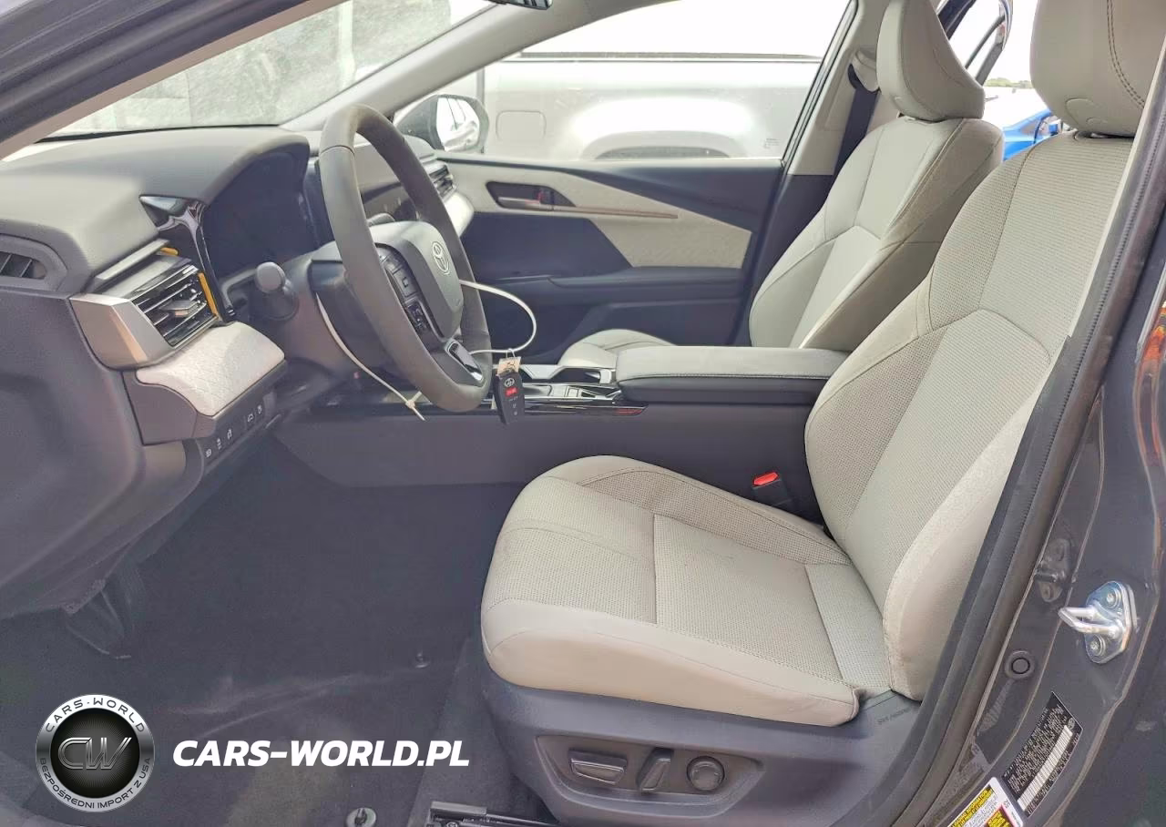 2026 Toyota Camry Xle VIN:4T1DAACK5TU728892 - 7