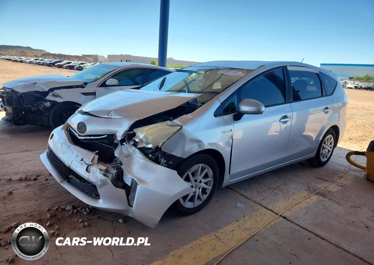 2014 Toyota Prius V Three – zdjęcie 1 z 13